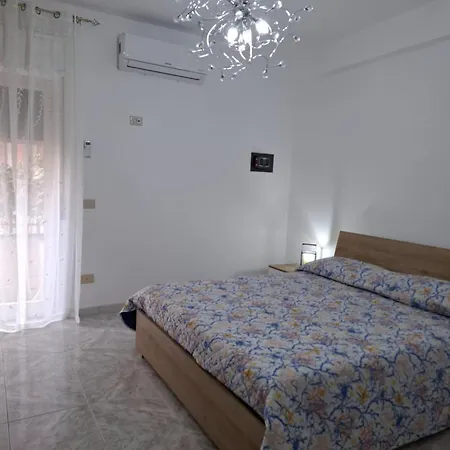 Elisabeth House Lägenhet Giardini Naxos