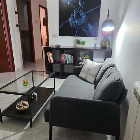 Elisabeth House Джардини-Наксос