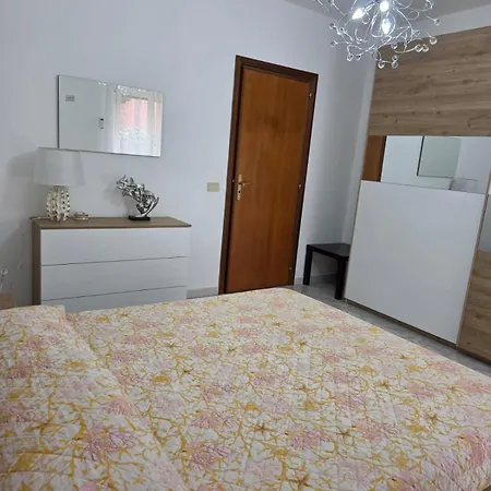 Elisabeth House Apartament *