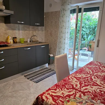 Апартаменты Elisabeth House Джардини-Наксос